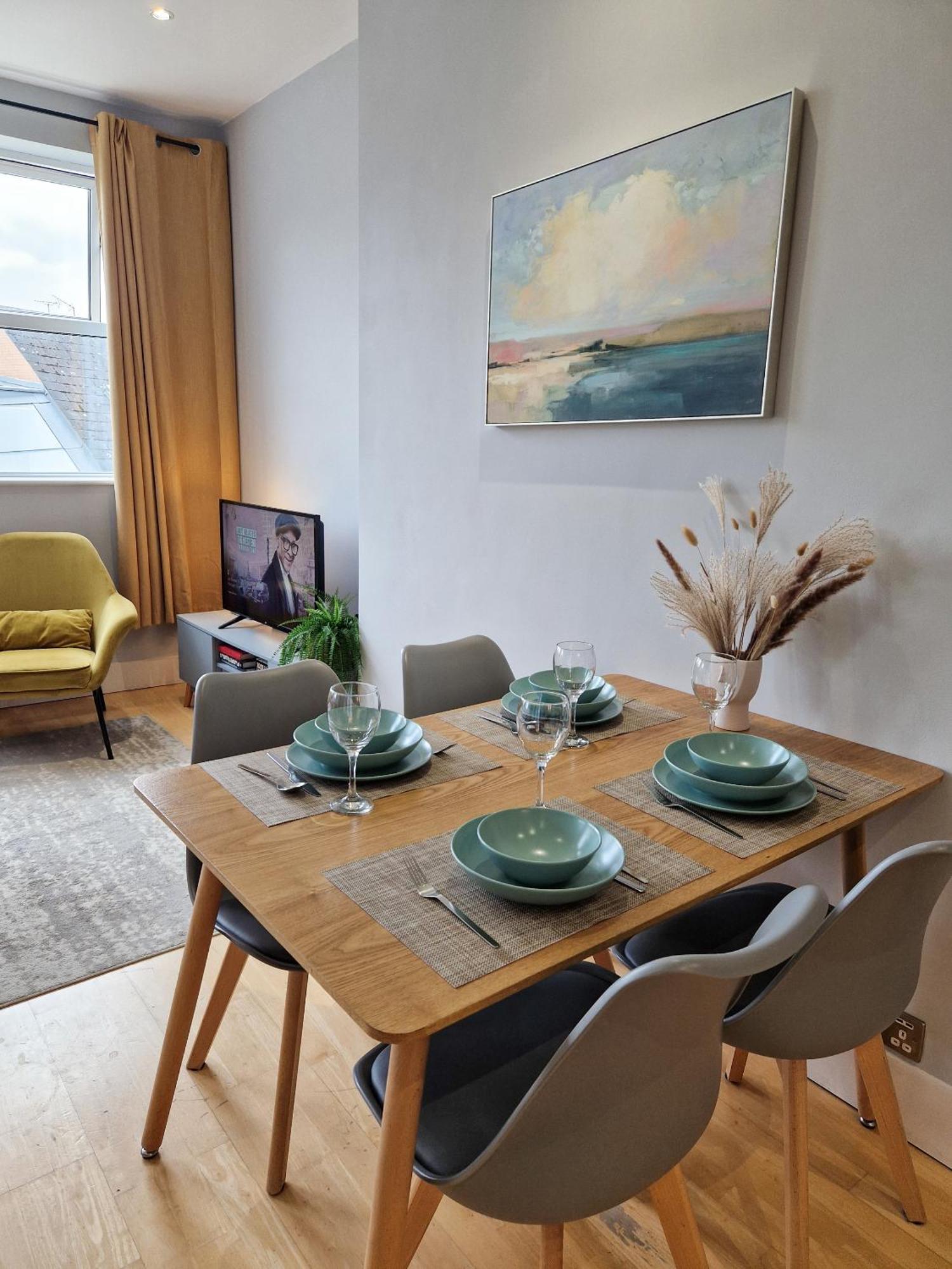 1-Bed Apartment, Close To Kensington Olympia With Free Wi-Fi & Netflix London Exterior photo