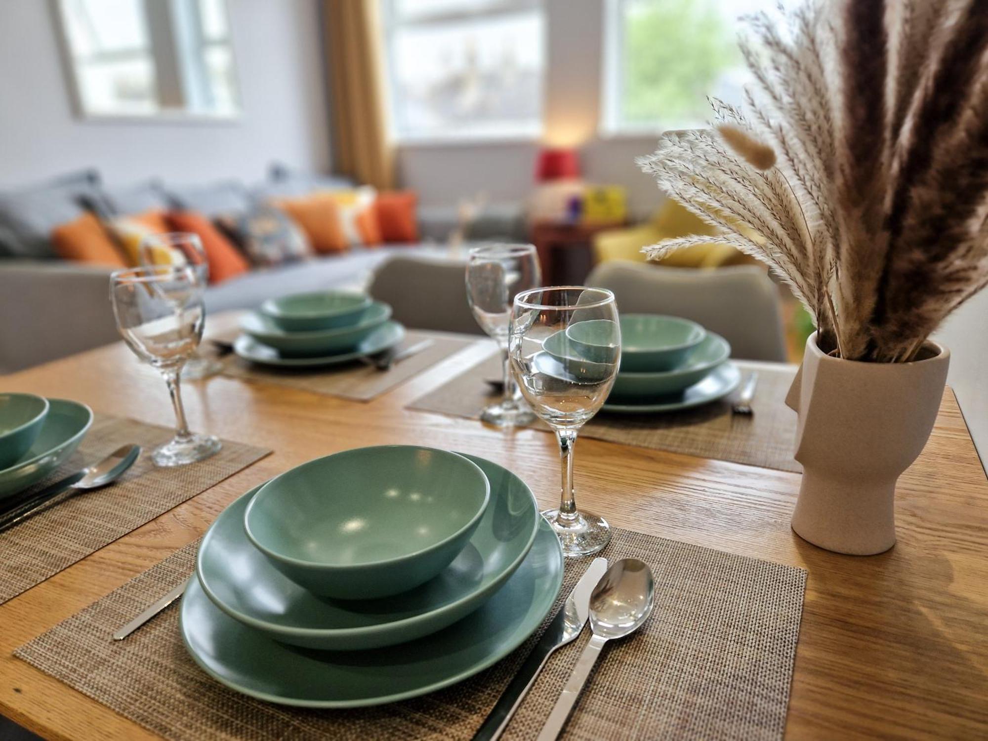 1-Bed Apartment, Close To Kensington Olympia With Free Wi-Fi & Netflix London Exterior photo