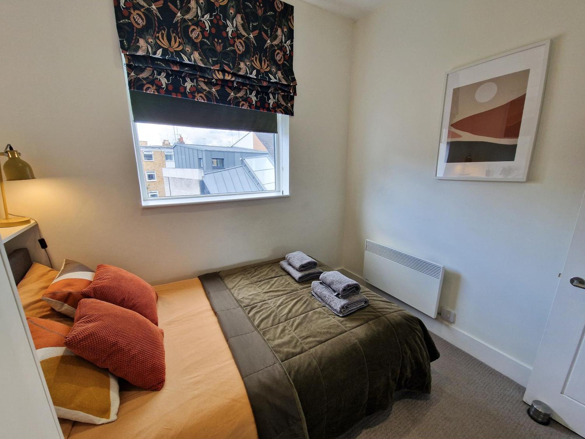 1-Bed Apartment, Close To Kensington Olympia With Free Wi-Fi & Netflix London Exterior photo