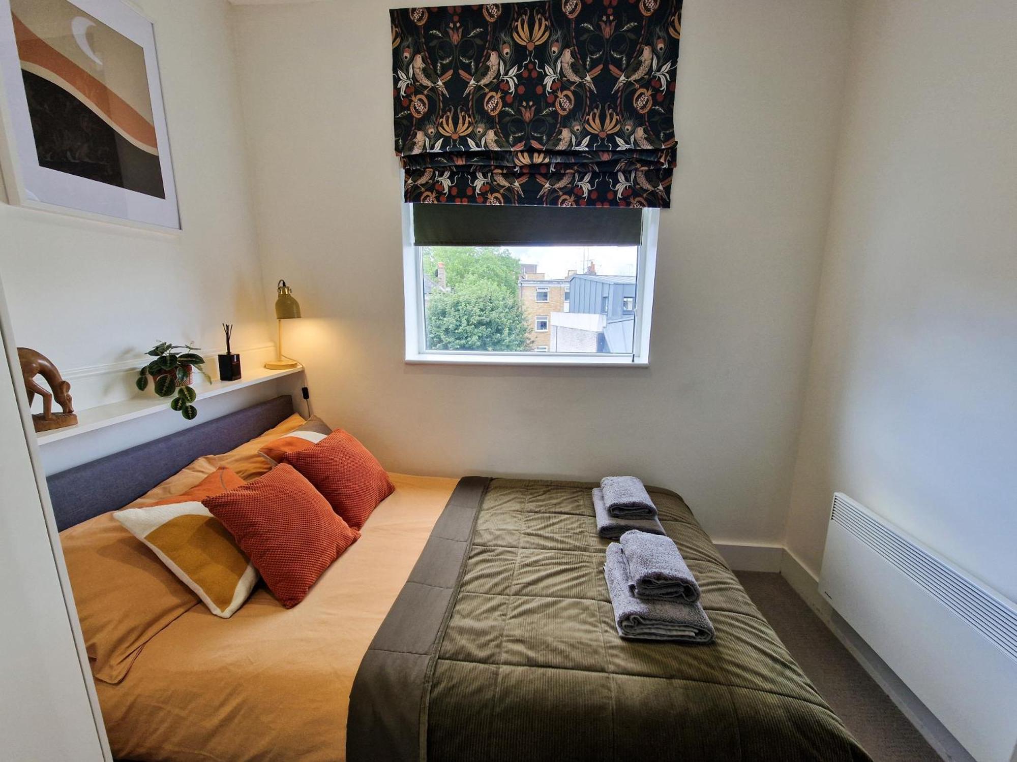 1-Bed Apartment, Close To Kensington Olympia With Free Wi-Fi & Netflix London Exterior photo