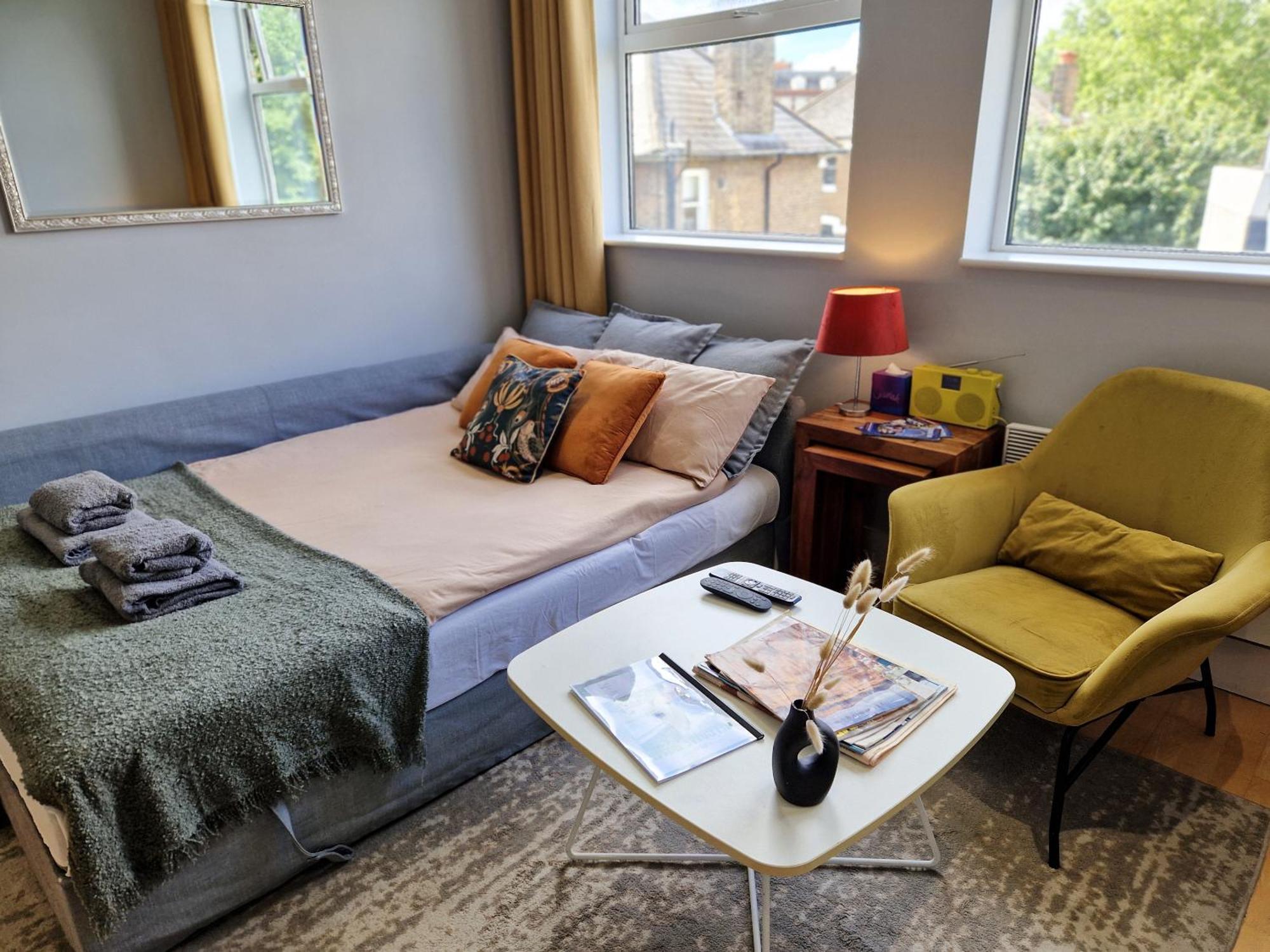 1-Bed Apartment, Close To Kensington Olympia With Free Wi-Fi & Netflix London Exterior photo